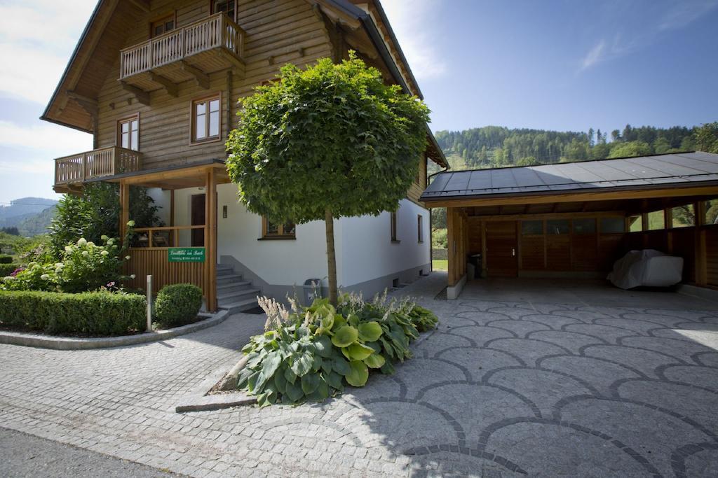 Hôtel Landhaus Am Bach à Übelbach Extérieur photo